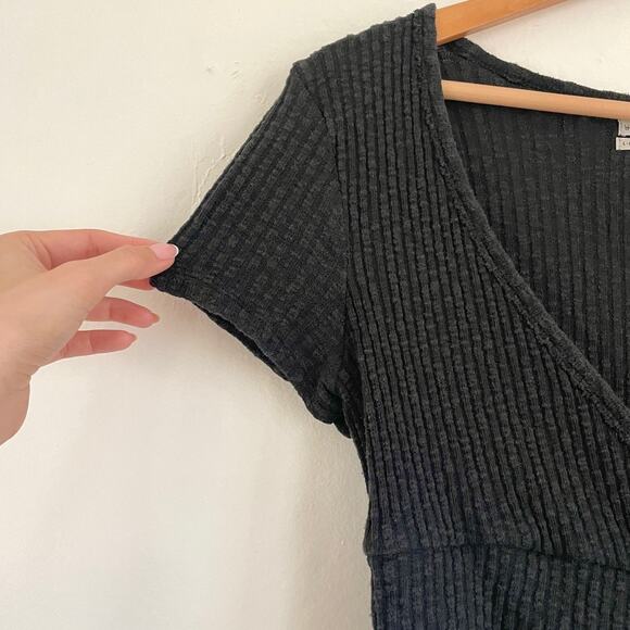 Urban Outfitters – Tuscany Surplice Rib Knit Crop Top in Black - Picture 5 of 9